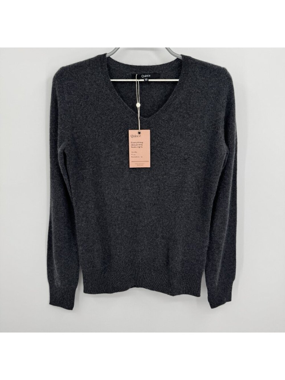 Quince Luxe 100% Baby Cashmere V-Neck Sweater in Charcoal Gray size XS Women's